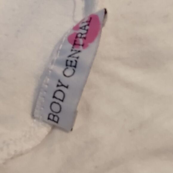 Body Central brand Ladies Top - Med (0069) - Picture 3 of 6